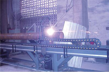 人生就是博官网CNCG系列轻型数控相贯线切割机