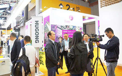 江苏常州卫视拍摄人生就是博官网意大利CEA展位